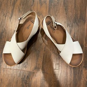 Clarks platform wedges. Soft cushion insole.